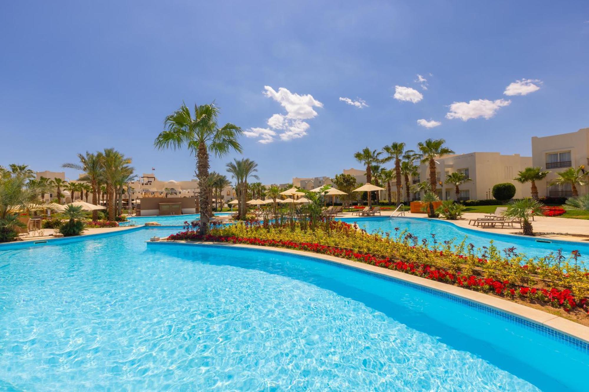 Swissotel Sheikh Collection Resort 5*