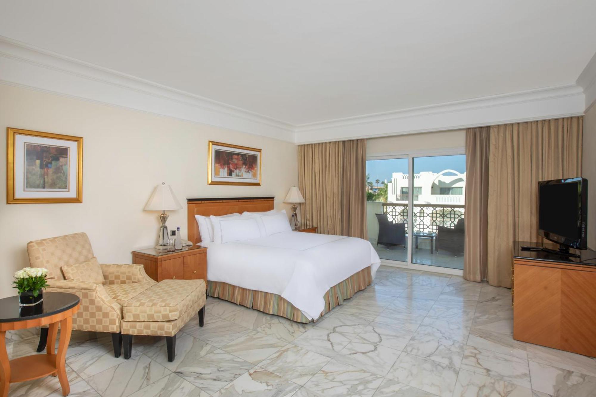 Swissotel Sheikh Collection Resort