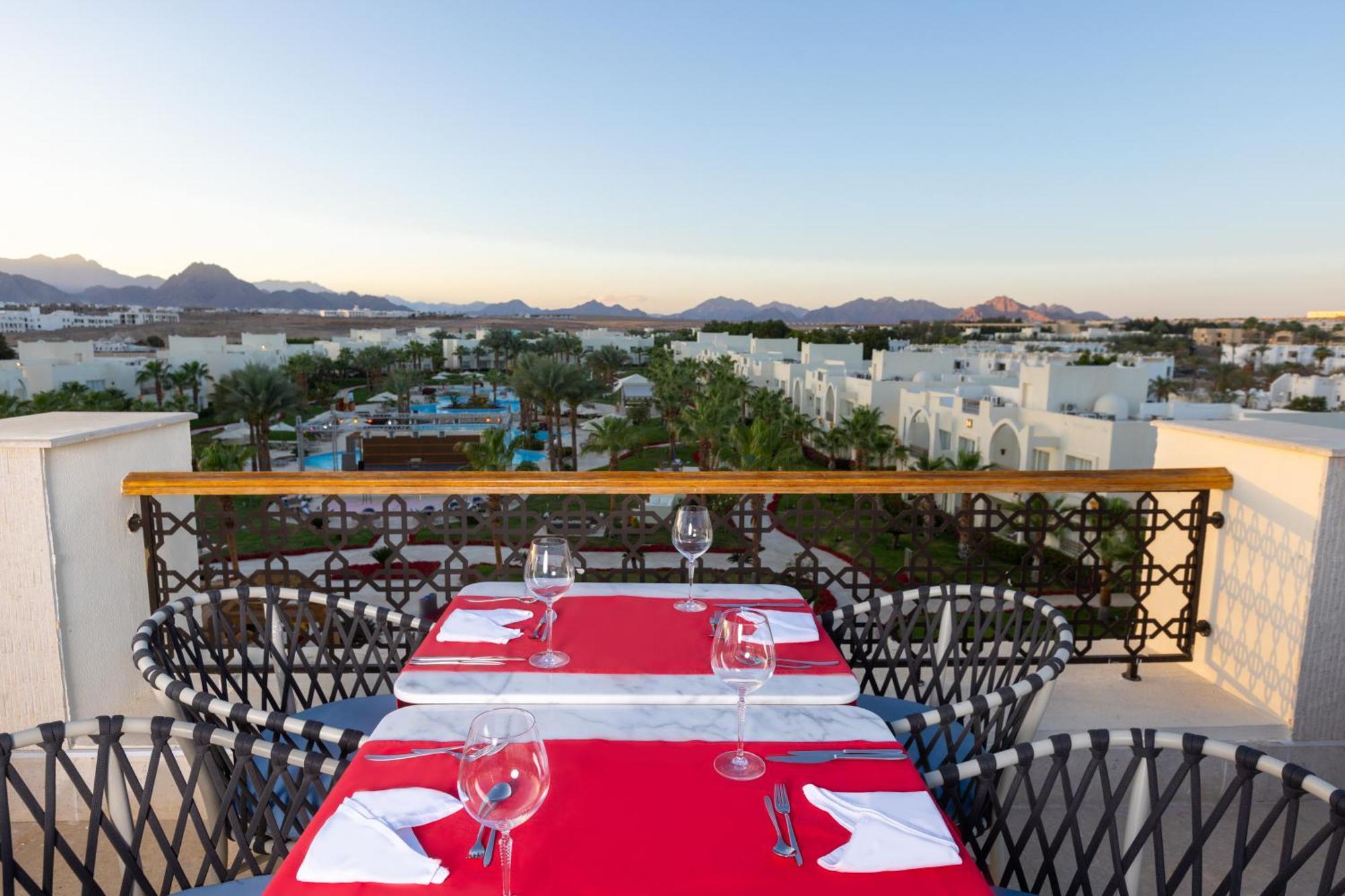 Swissotel Sheikh Collection Resort