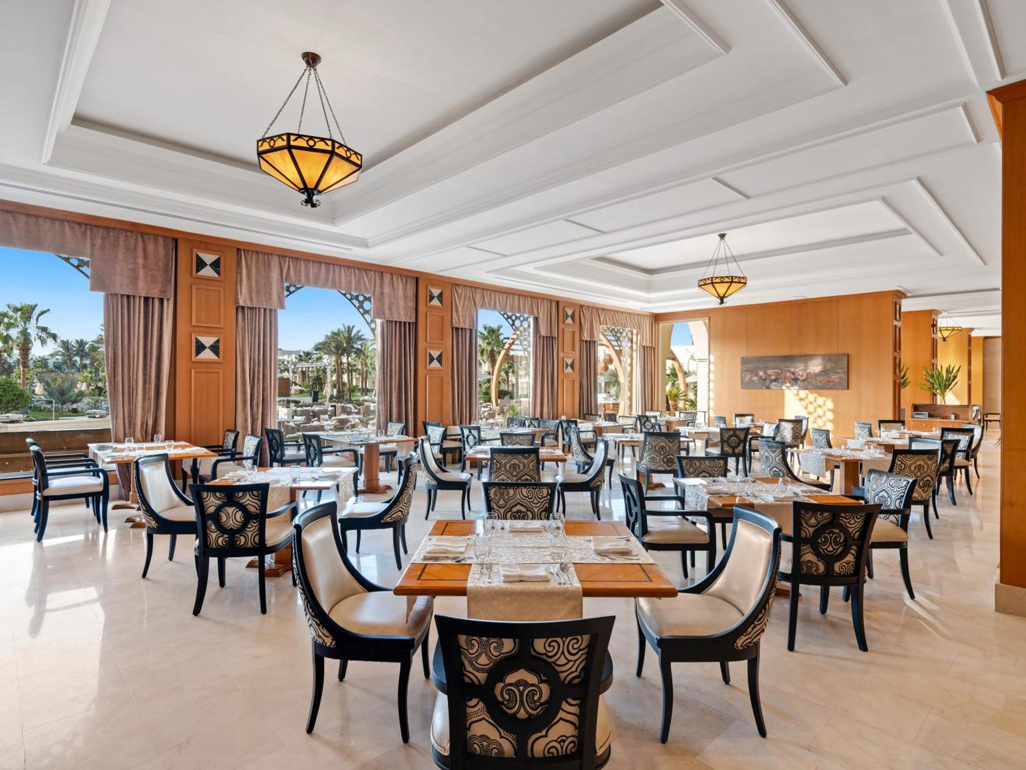 Swissotel Sheikh Collection