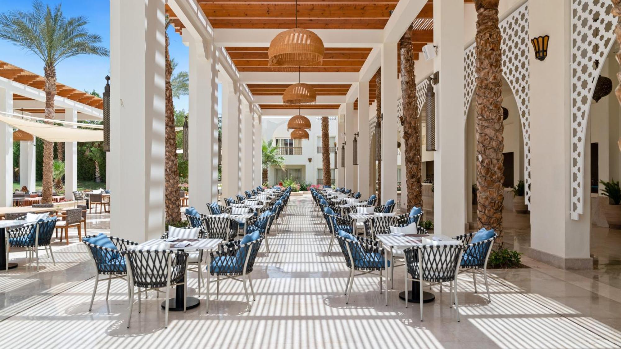 Swissotel Sheikh Collection 5*