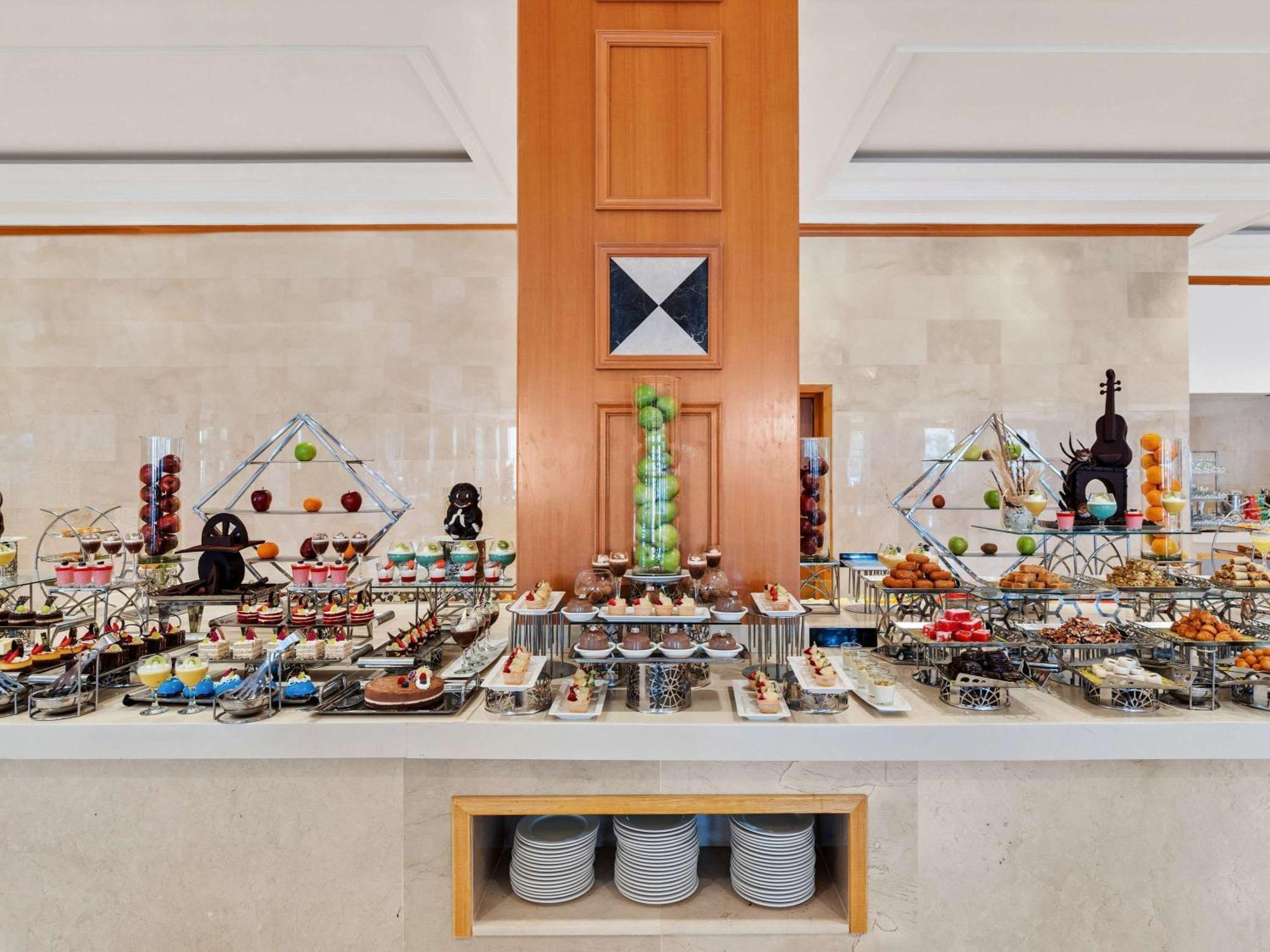 Swissotel Sheikh Collection